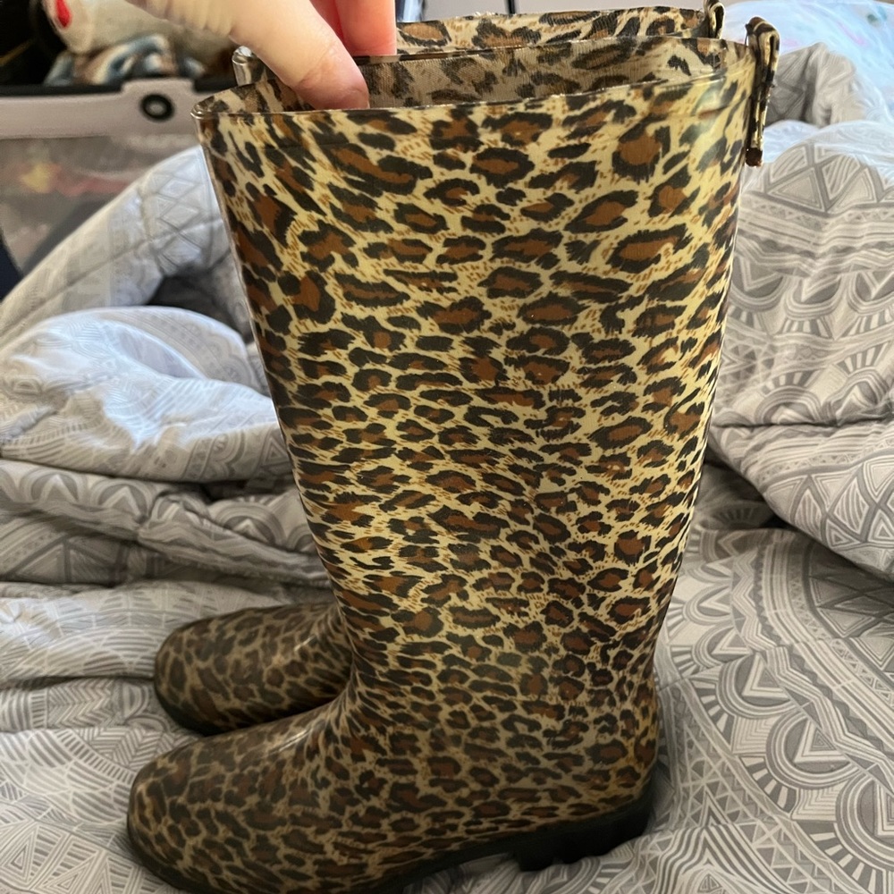 Rain boots